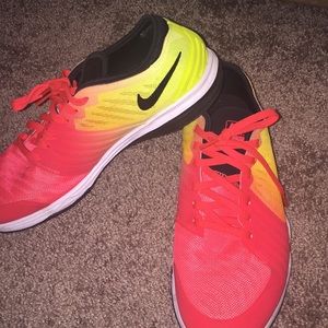 Nike neon orange/green